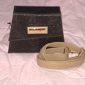 New crossbody artesenales mini mocha color all leather